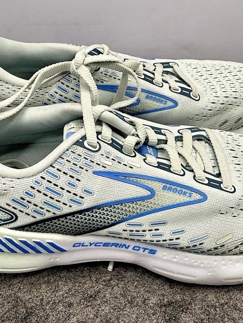 Brooks Glycerin GTS 21 Athletic Shoes ~ US 9.5